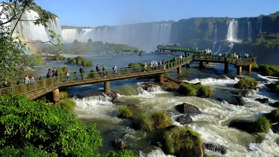 Imagem destauente: Visite as Cataratas do Iguaçu do lado brasileiro e viva uma experiência única