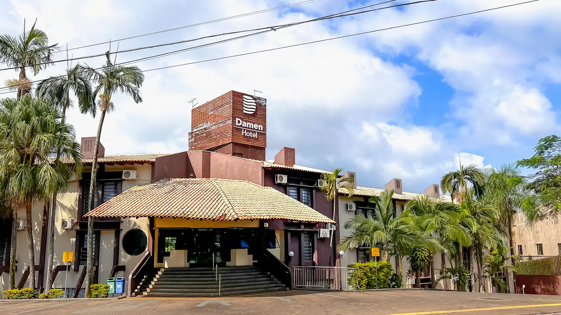 damen-hotel-center-imagem-galeria-damen-hotel-center-hospedagem-no-centro-de-foz-do-iguacu-68254441a9007_0.webp